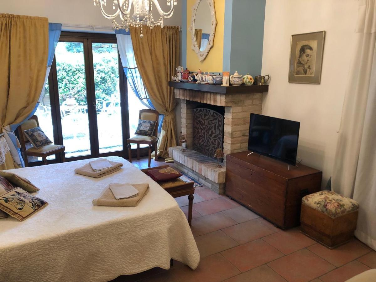 Hotel La Passeggiata à Spolète Extérieur photo